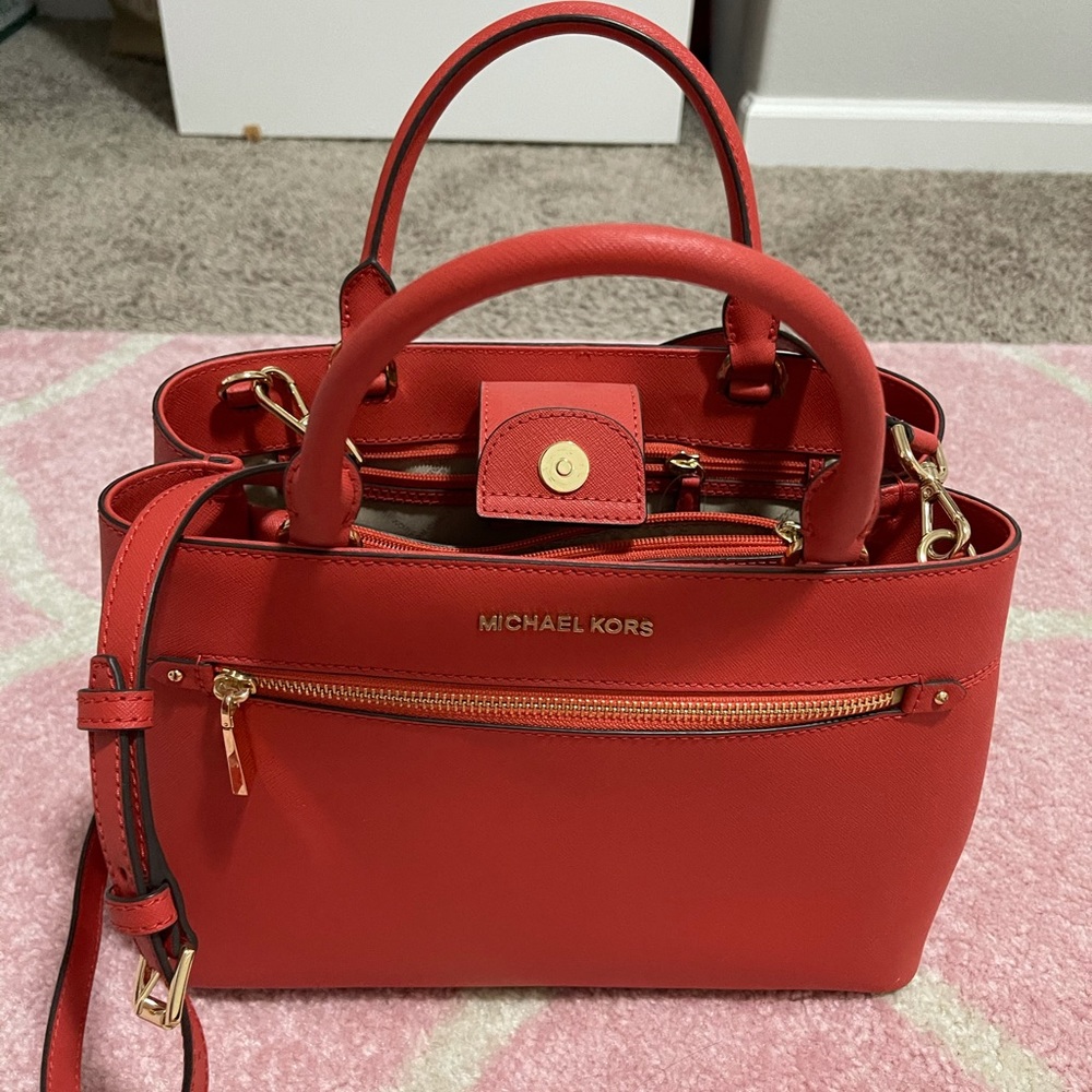 Michael kors satchel medium